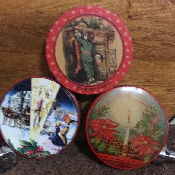 Vintage 1940s, 1950s and 1960s Decorative Christmas Metal Tins. Set of 3 - Picture 1 of 13